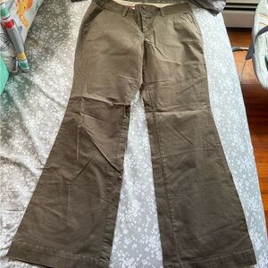 Old Navy Khaki Low Rise Superflare Pants
